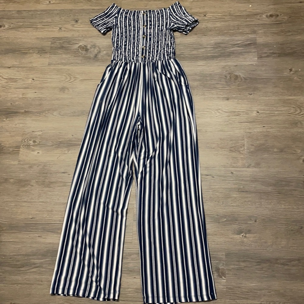 Super soft striped jumpsuit (medium)